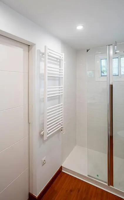 Elegant Studio With Balcony, Pool & Parking 马尔韦利亚 0*,